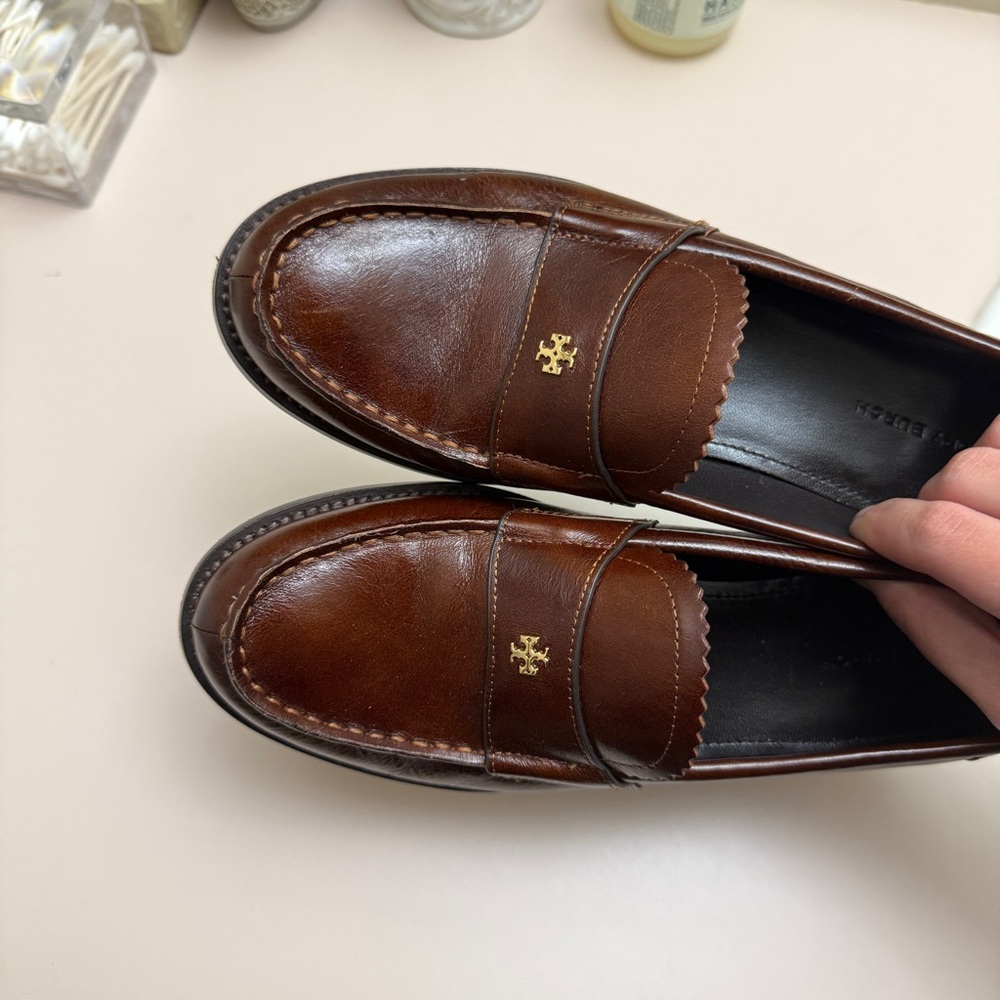 Tory Burch Classic Loafer in Negroni - Picture 2 of 11